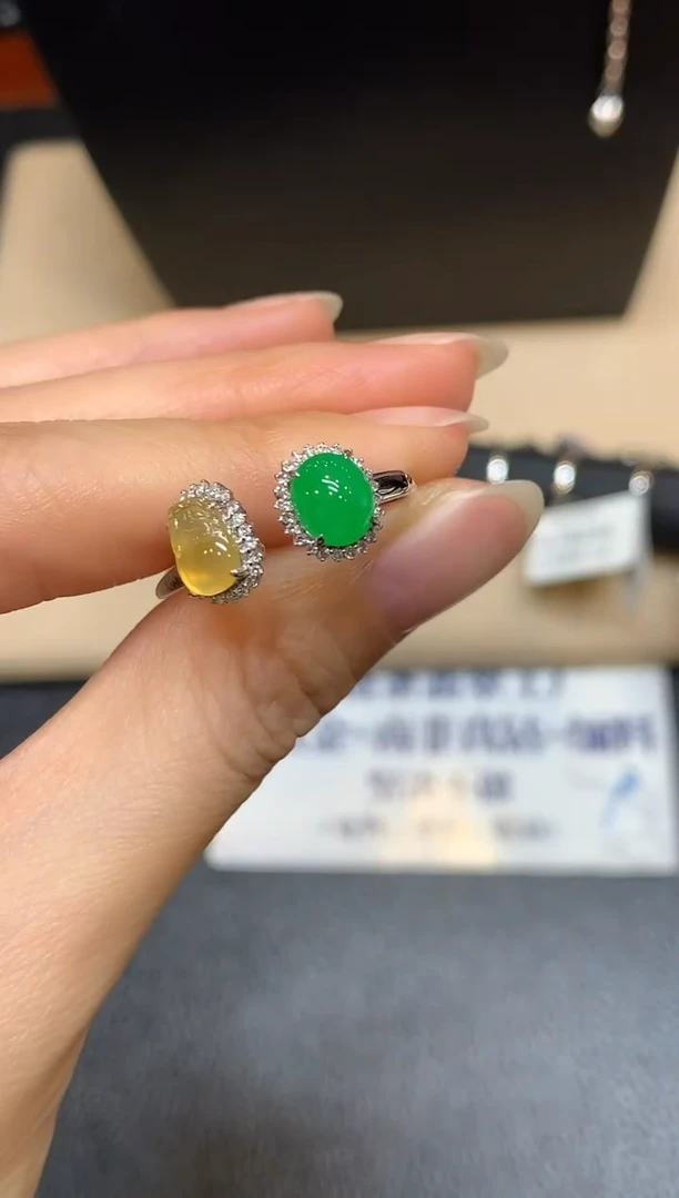 18K金镶嵌戒指翡翠2【无服务费