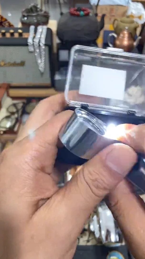 瓷片闪购商品  如图所示