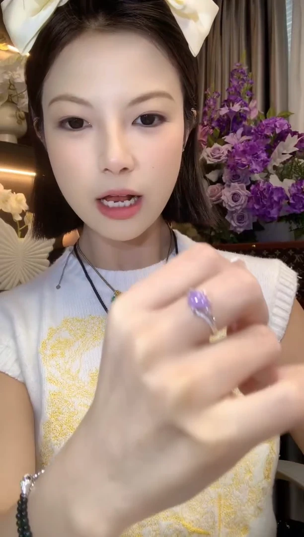 18K金镶嵌戒指翡翠b20紫货有一定色差