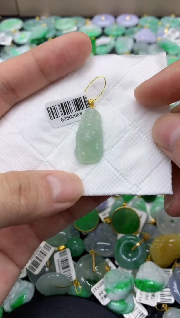 颈饰未镶嵌翡翠天然缅甸翡翠A货