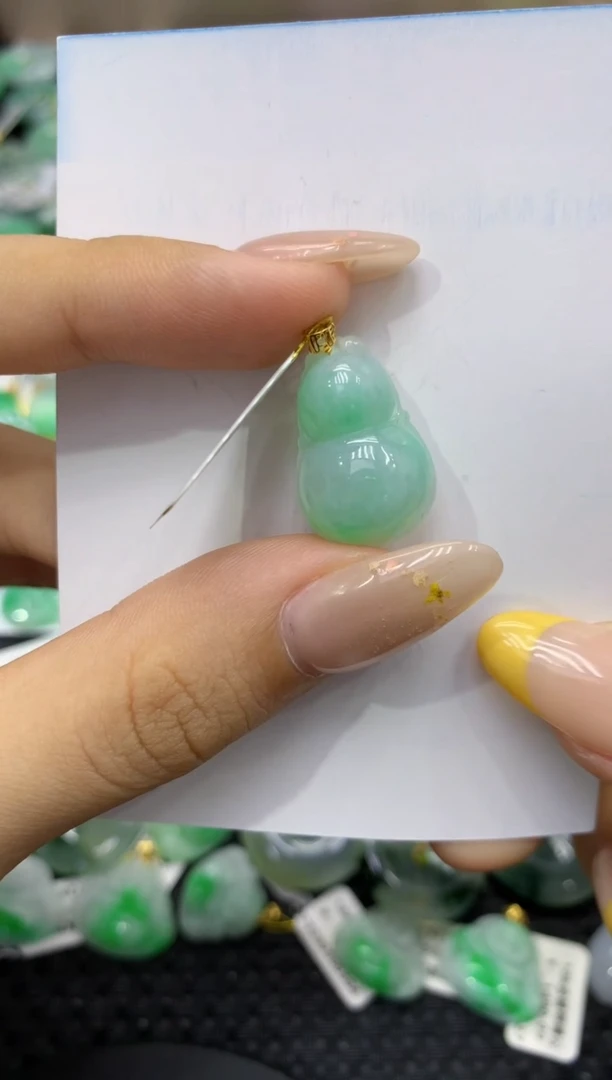 颈饰18K金镶嵌翡翠天然缅甸翡翠A货