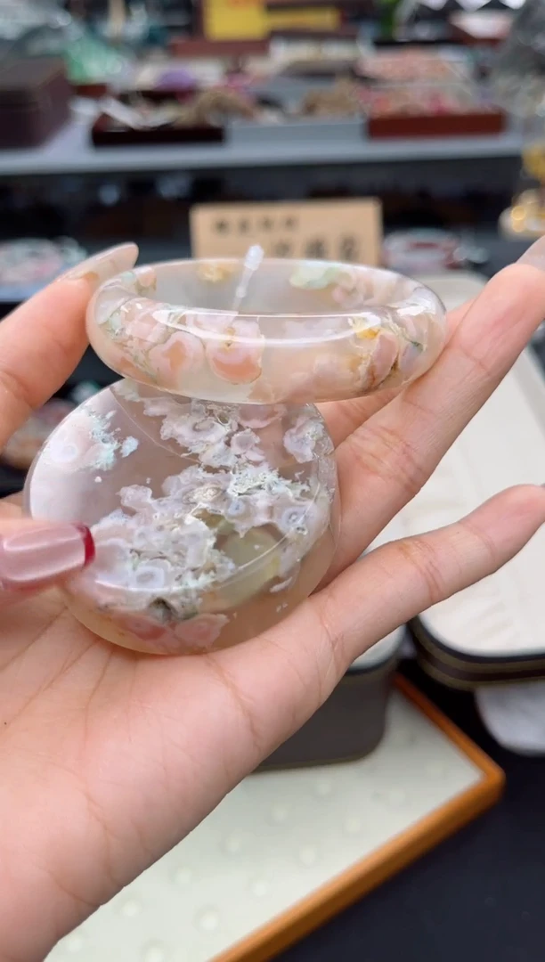 【闪购商品】石英质玉手镯未镶嵌56圈口（赠品镯心）3S5197