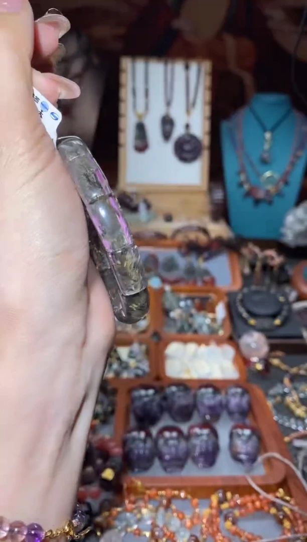 【闪购商品】水晶镯牌未镶嵌极光黑羽