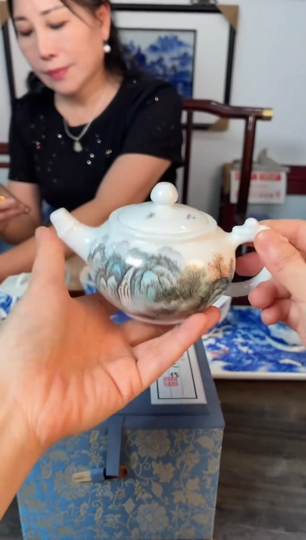 瓷片吴小琴