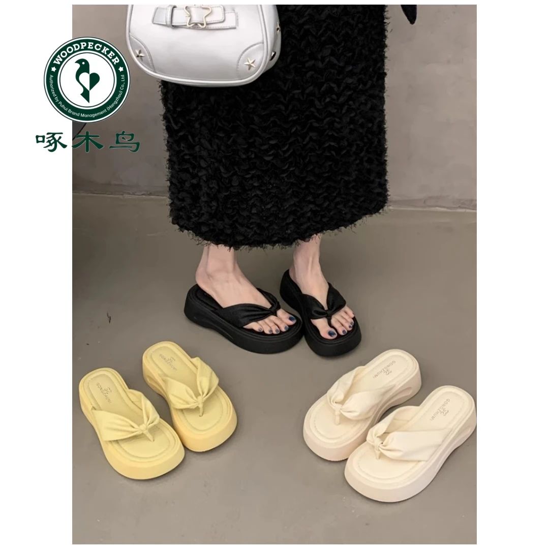 啄木鸟厚底增高夹脚人字拖女夏季外穿凉拖2025新款时尚高级感凉鞋
