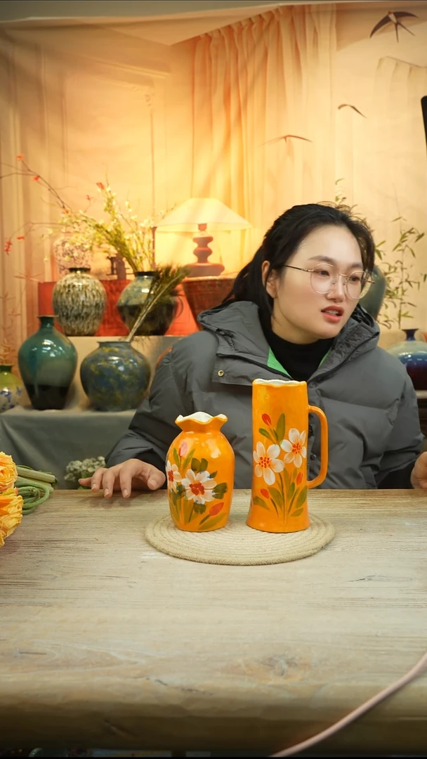 高  口 陶瓷花瓶套组