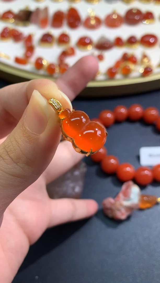 18K金镶嵌吊坠(不含链)南红玛瑙A654|多样性发其一|1980