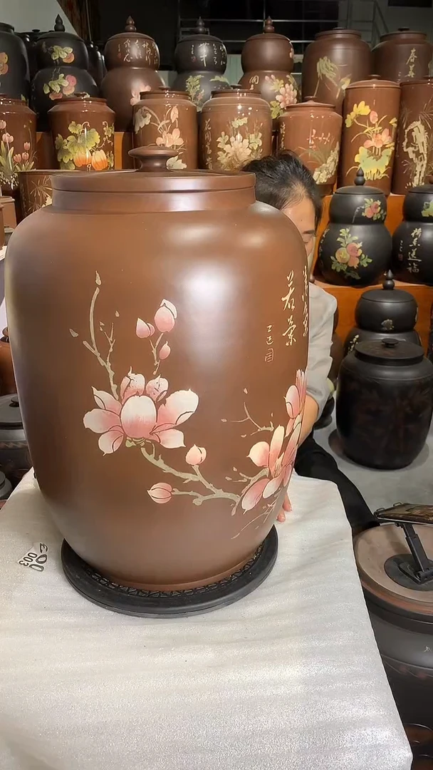 三号古铜色彩填水缸玉兰花图