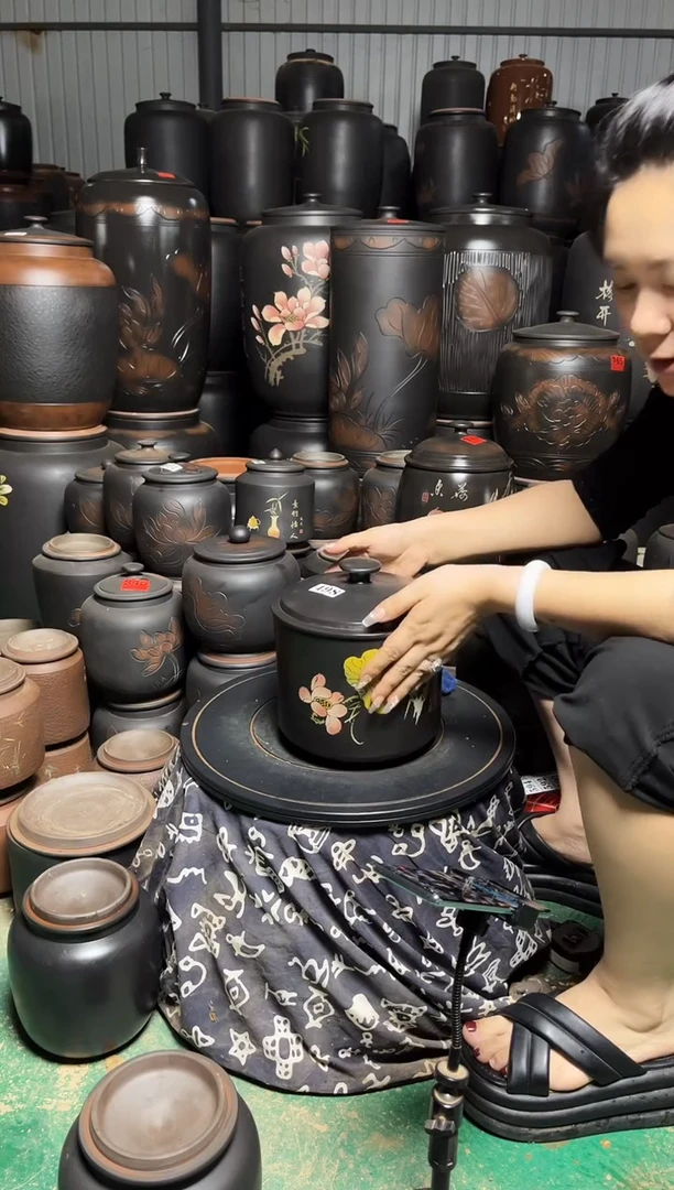 罐瑕疵茶叶罐 彩填小五饼  498