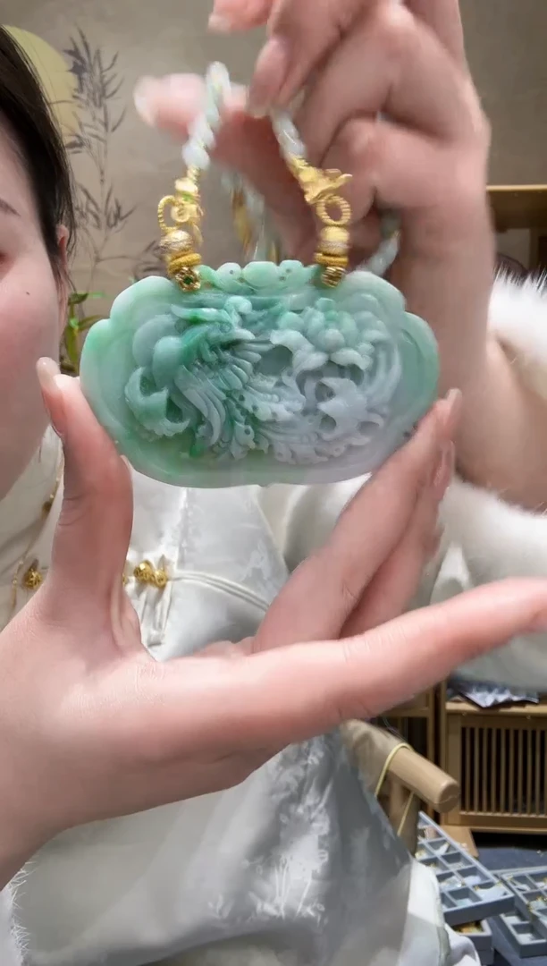 【闪购商品】翡翠颈饰未镶嵌吊坠
