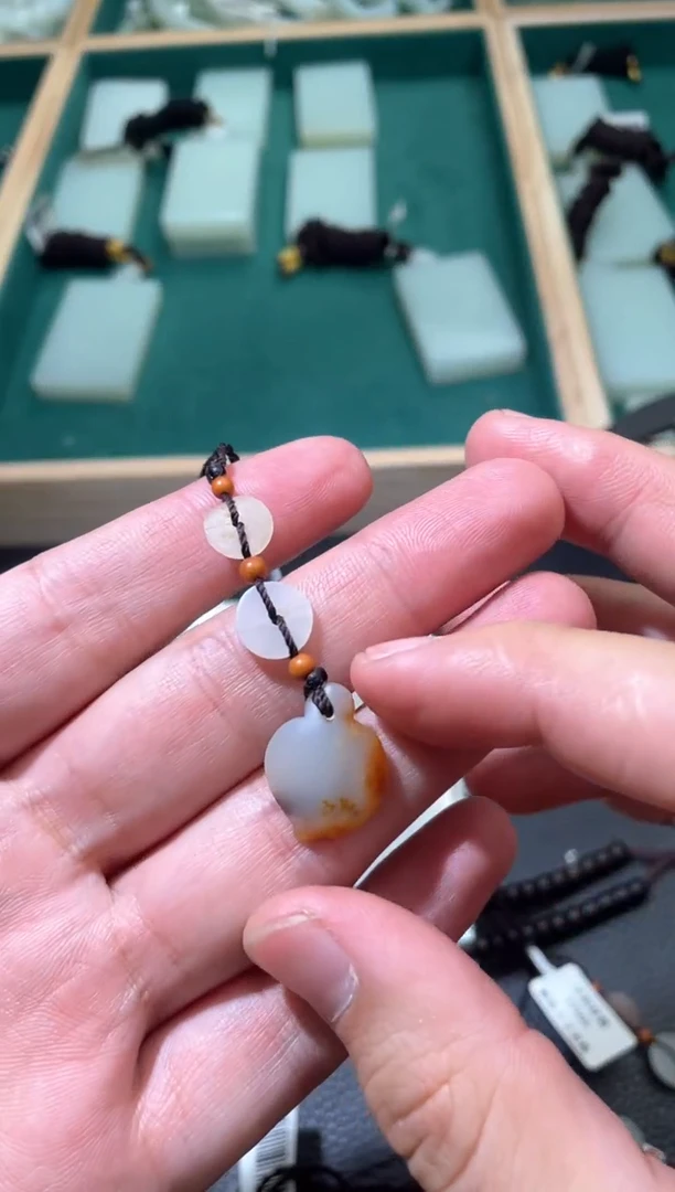 未镶嵌和田玉挂件挂件