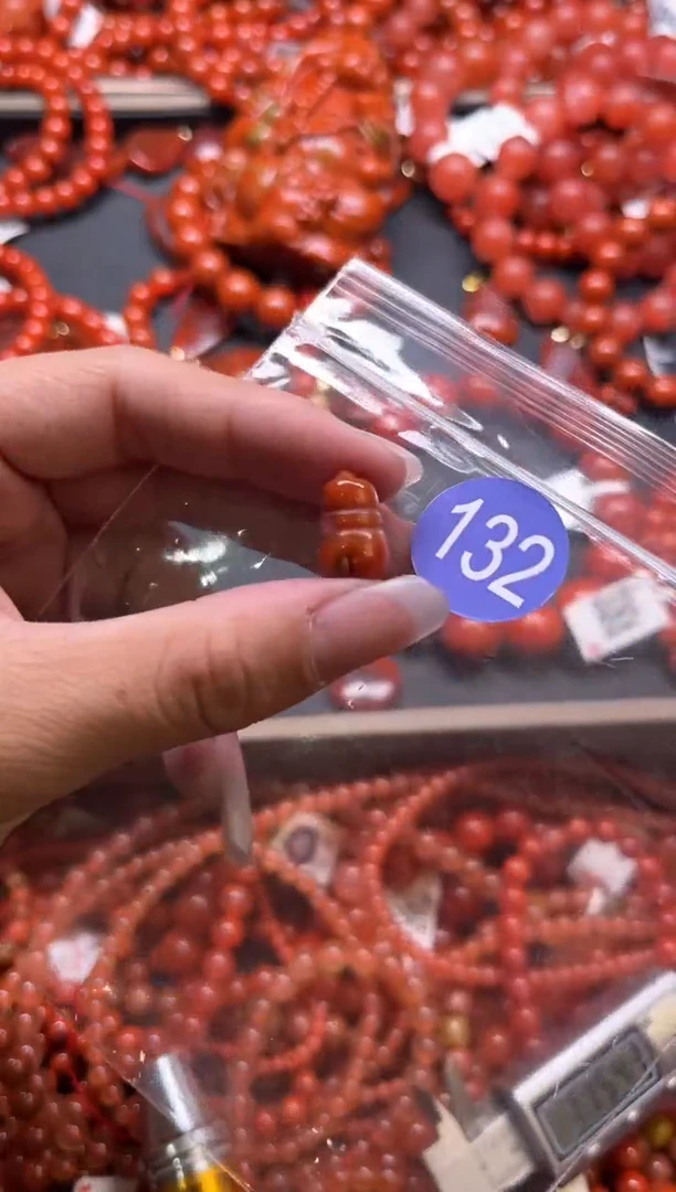 南红玛瑙未镶嵌珠宝奇石132