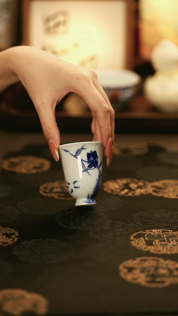 M3009/陶瓷青花单翠闻香杯