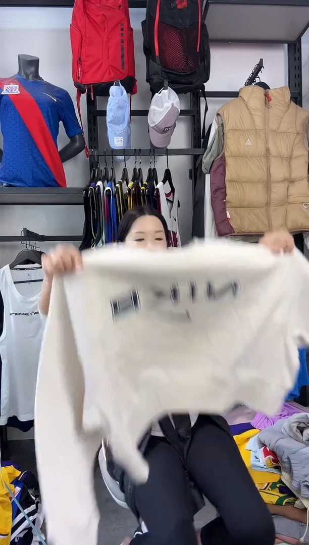 292编码 瑕疵款直播间过款为准 尺码M