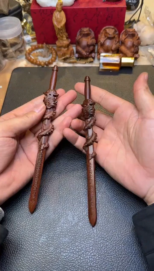 【闪购商品】枣木把件雷击枣木盘龙剑一个