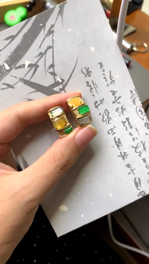 18K金镶嵌翡翠耳饰M****3多宝耳饰设计款（48小时鉴赏）
