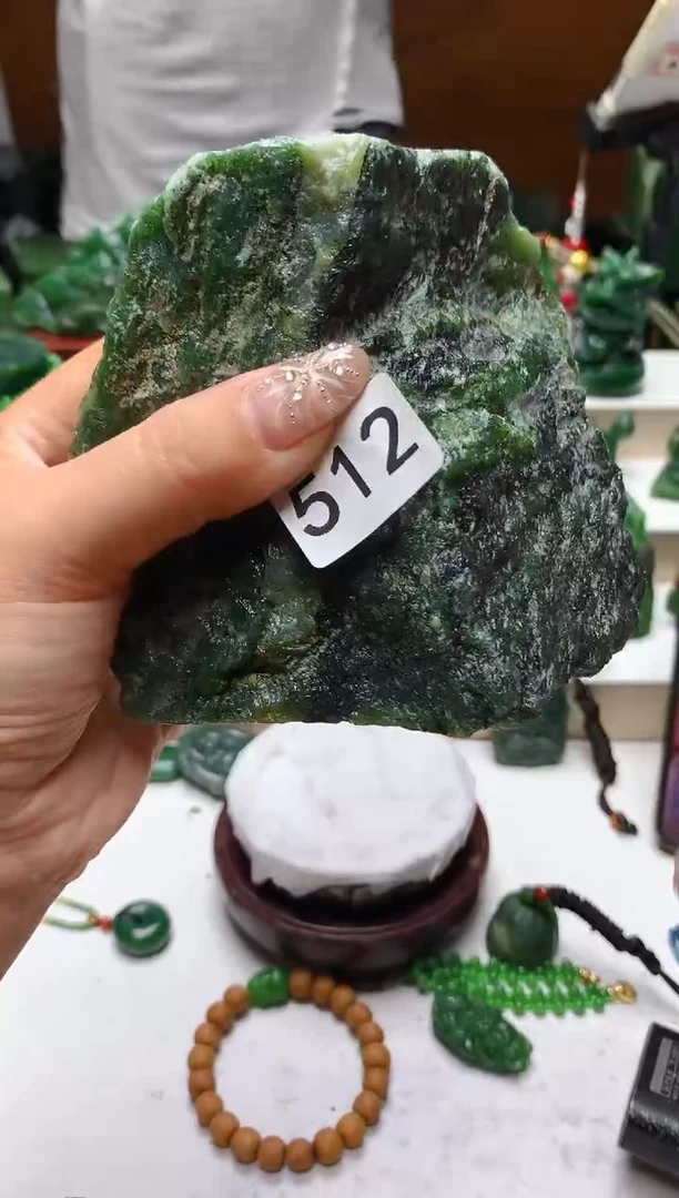 未镶嵌和田玉（碧玉）珠宝半成品1