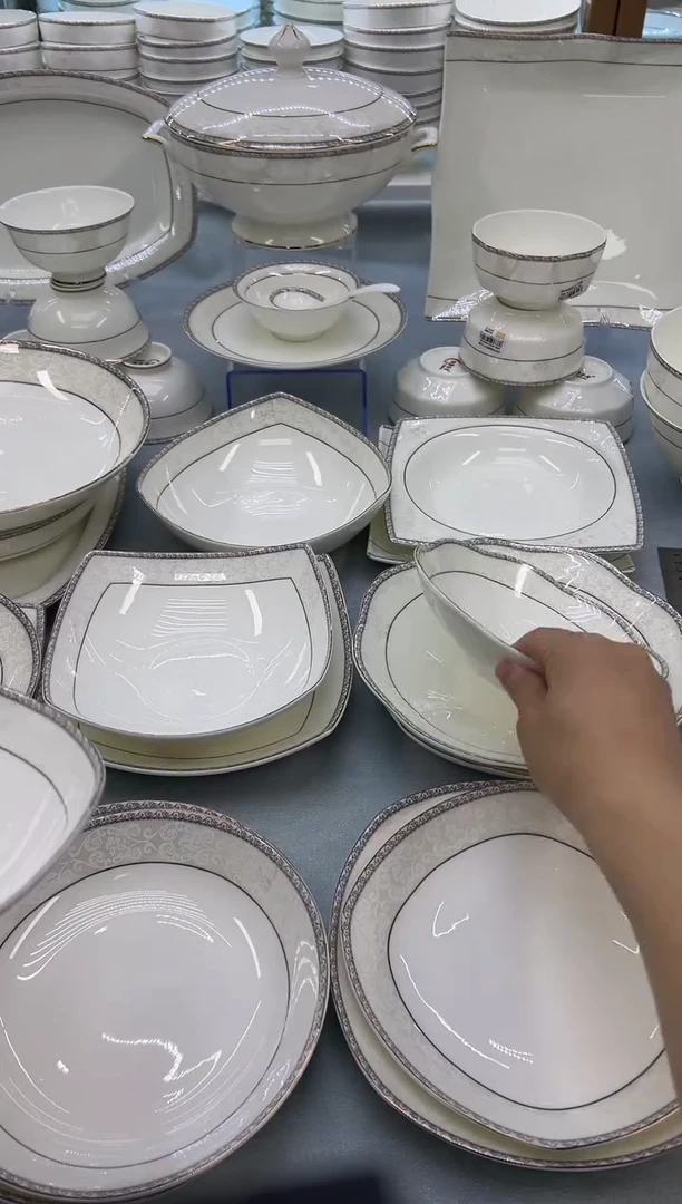 骨瓷玲珑7花1个6三角1个