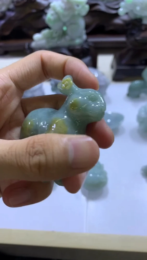 未镶嵌挂件翡翠猫*翡翠摆件