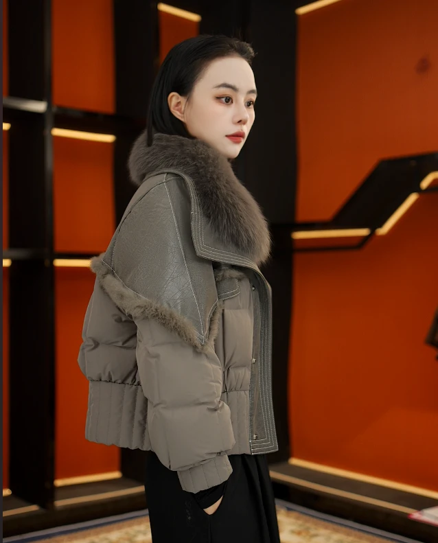2025新款高级灰大毛领皮羽绒服
