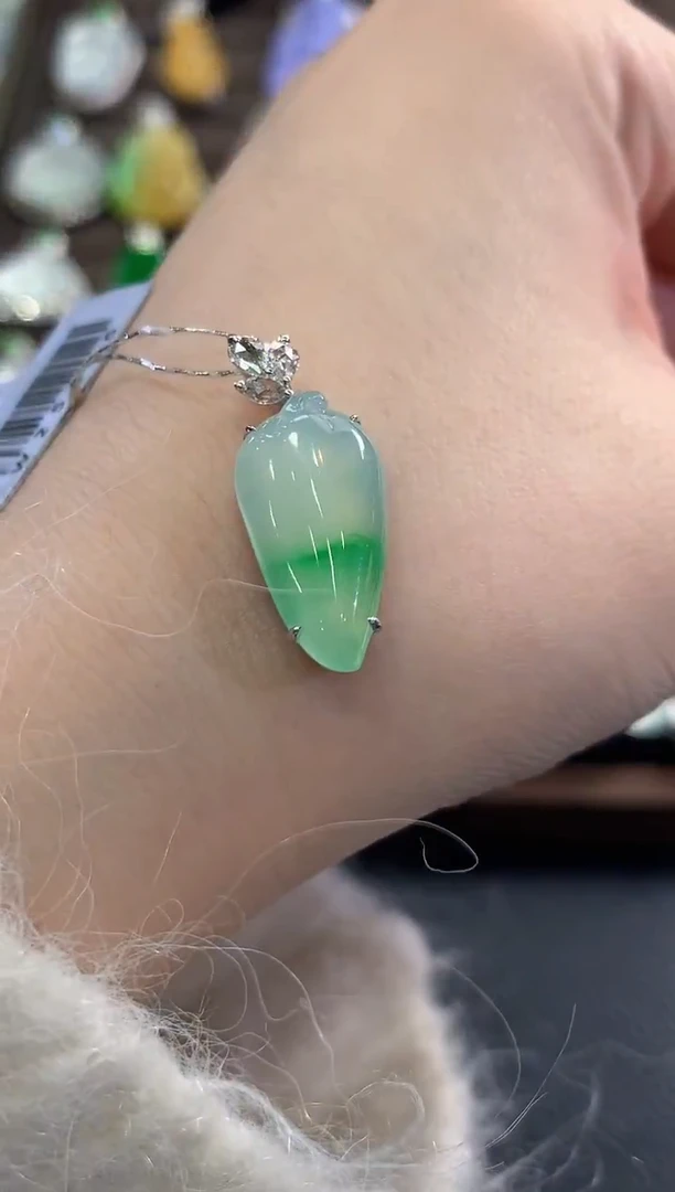 吊坠(不含链)18K金镶嵌翡翠g38