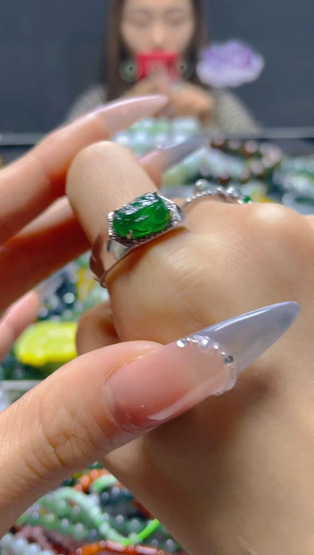 颈饰未镶嵌翡翠/B/翡翠A货，一件也是批发价