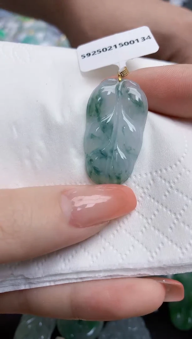 【闪购商品】翡翠颈饰18K金镶嵌天然缅甸翡翠A货