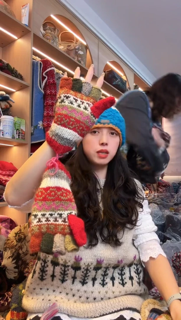 纯棉百羊毛新年款五指手套