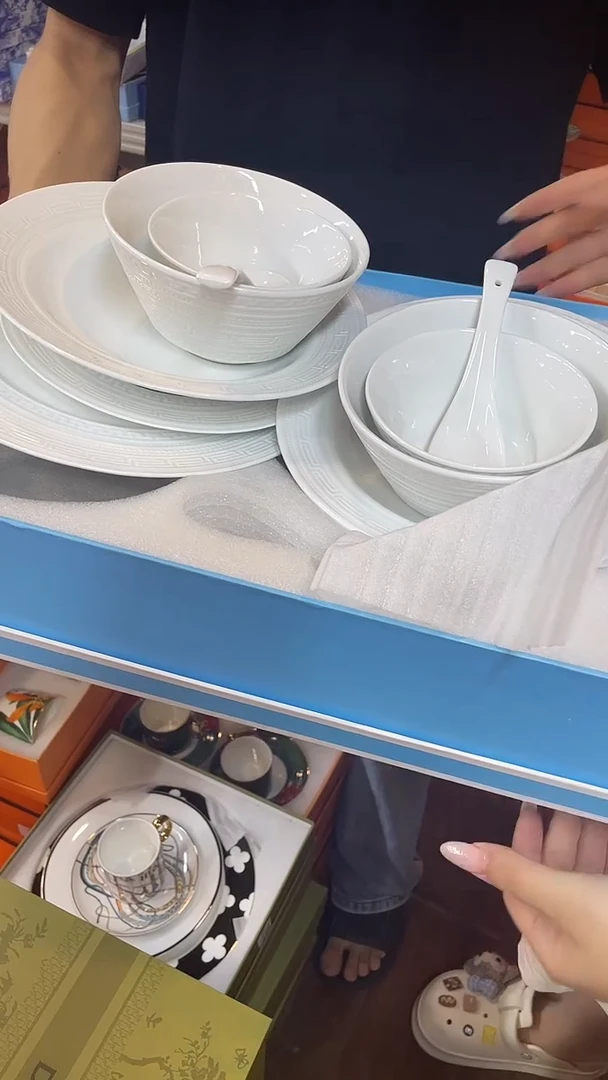 鸿辉家品牌瓷器，京东包邮！