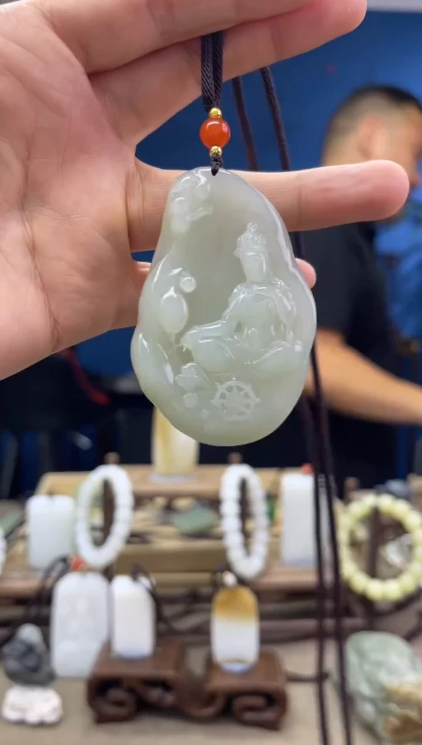 和田玉未镶嵌颈饰1
