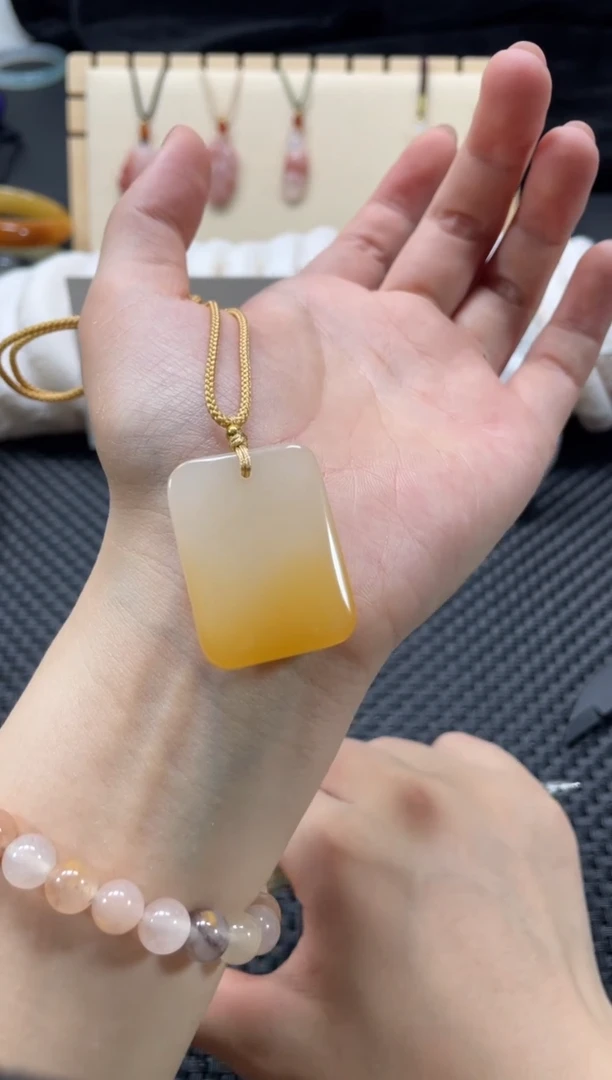 石英质玉手镯未镶嵌1