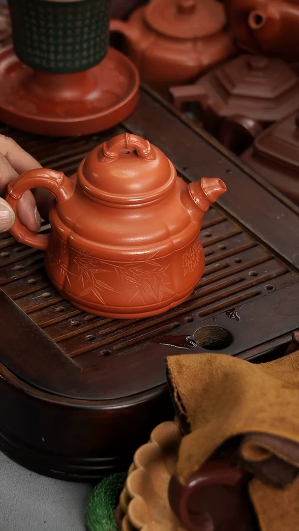 茶壶紫砂宜兴紫砂朱泥竹鼎240毫升