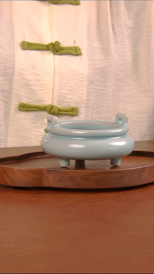 瓷片   306号 双耳三足香炉