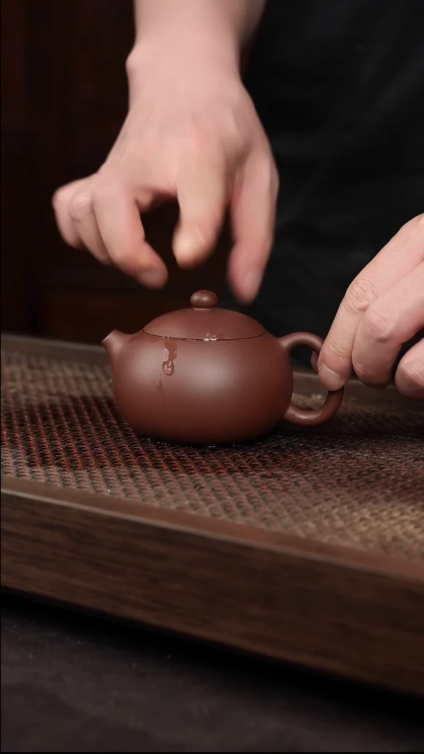 茶杯紫砂底槽清西施