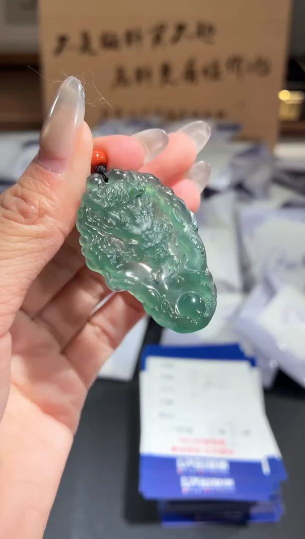 吊坠(不含链)未镶嵌翡翠龙牌