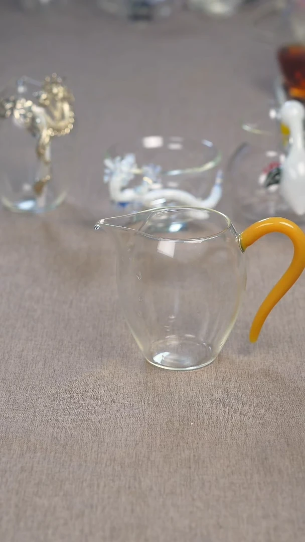 晶焱黄玉把公道杯清颜