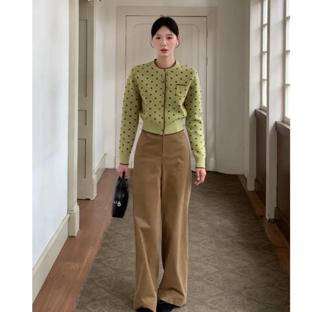 超火一整套2025秋冬新款时尚气质减龄波点针织开衫裤子两件套