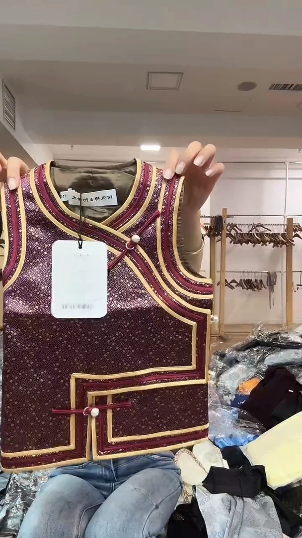 儿童      马甲     110码