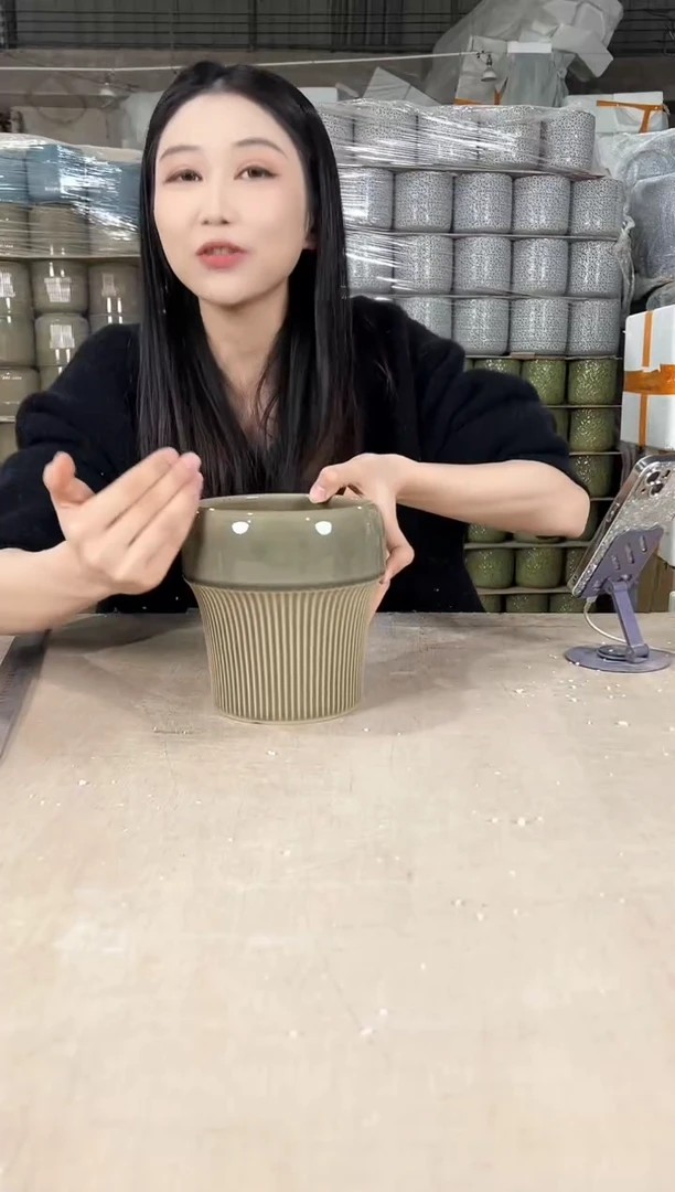 【闪购商品】陶瓷圆口半条纹裂纹绿小号14x16