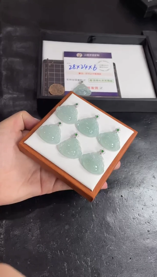 18K金镶嵌挂件翡翠佛公FL12@多样性发其一CP配绳