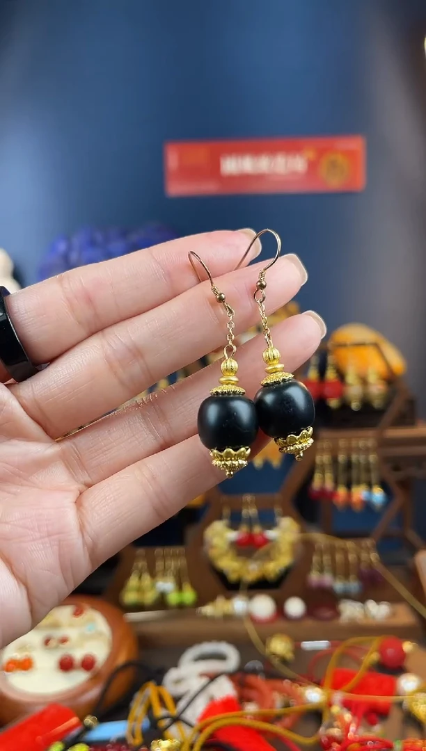 银S925镀金镶嵌和田玉（墨玉）耳饰，墨玉耳钩