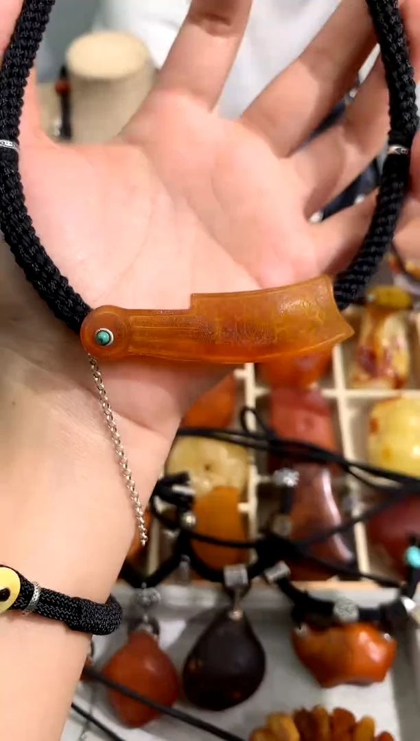 【闪购商品】蜜蜡裸石未镶嵌似玉