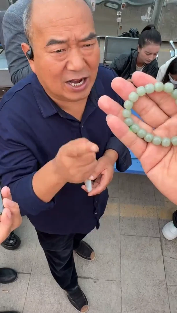 未镶嵌戒指和田玉（糖玉）和田玉