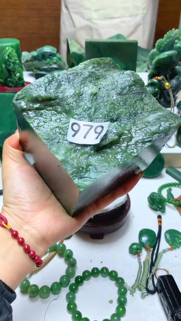 未镶嵌和田玉摆件1