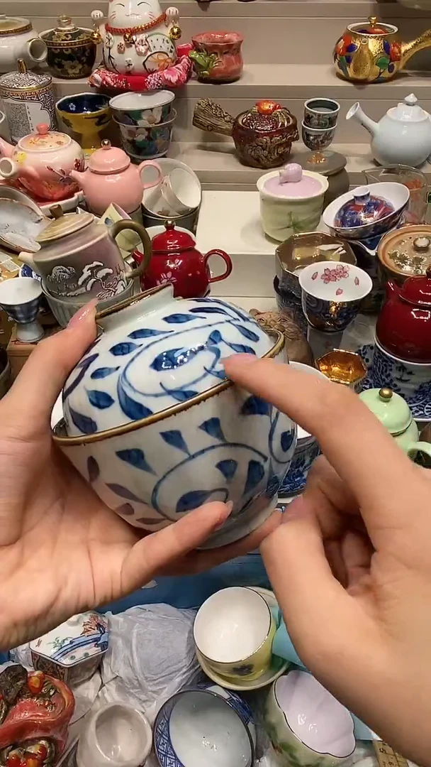 瓷片邱*帅图片 系统自动截取直播间实时画面