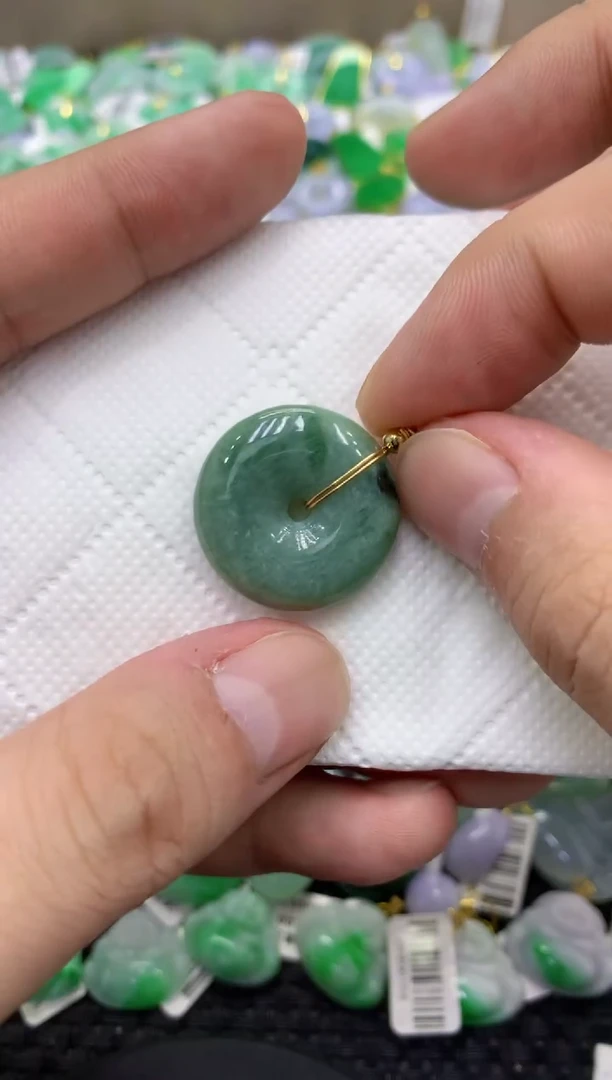 颈饰未镶嵌翡翠天然缅甸翡翠A货