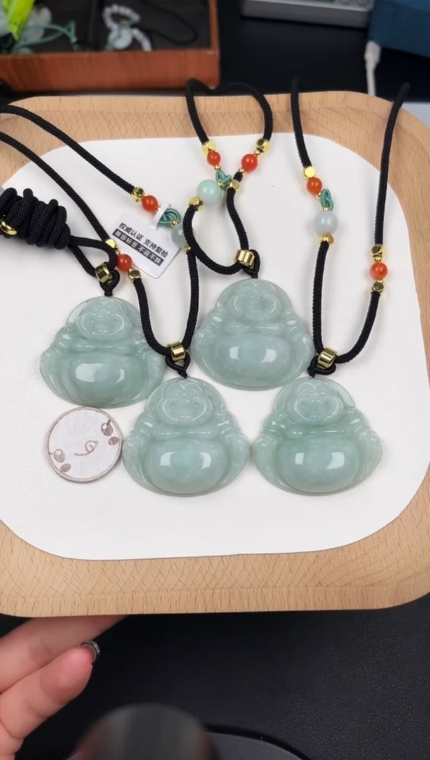 颈饰未镶嵌翡翠LA093果绿中佛+送同款绳子多样性发其一