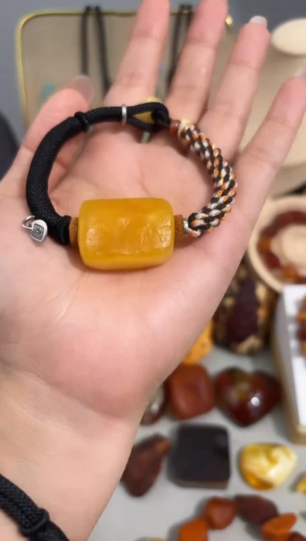 未镶嵌琥珀裸石琥珀