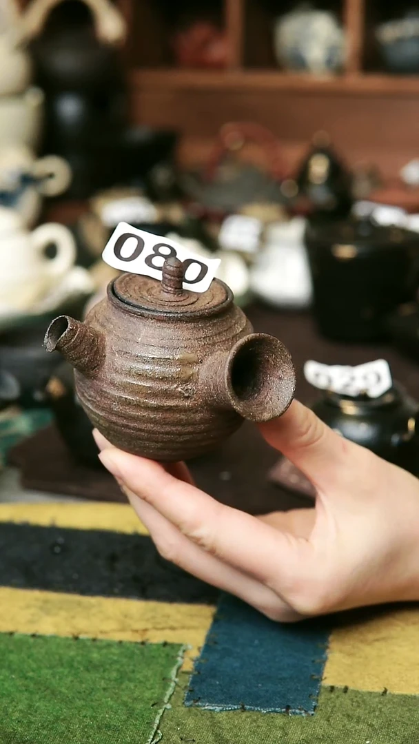 紫砂全手工粉引系列-110毫升侧把茶壶