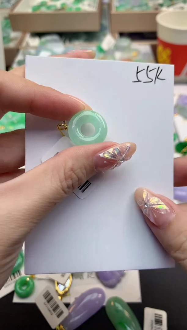 颈饰18K金镶嵌翡翠天然缅甸a货翡翠